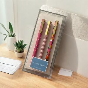 Draper James Elegant Pen and Tray Set